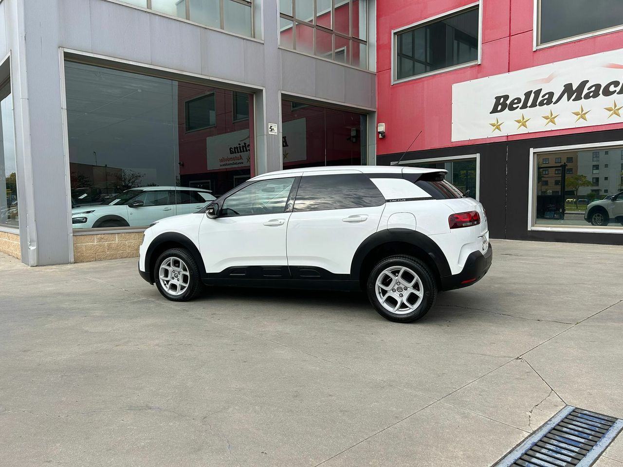 Citroën C4 Cactus BlueHDi 73KW (100CV) Shine - Foto 2