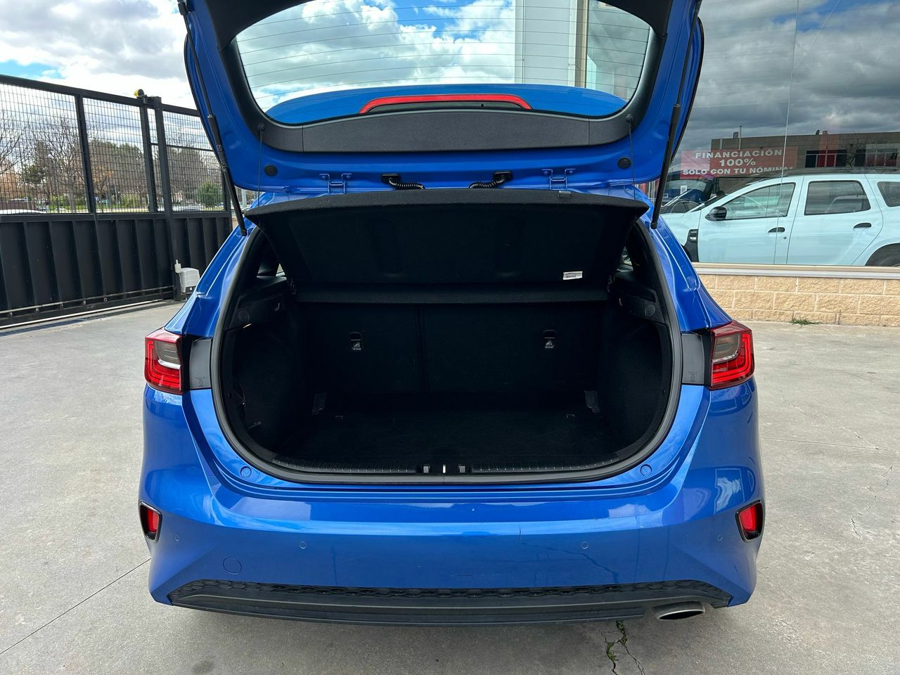 Kia Ceed 1.6 MHEV iMT 100kW (136CV) Drive - Foto 2