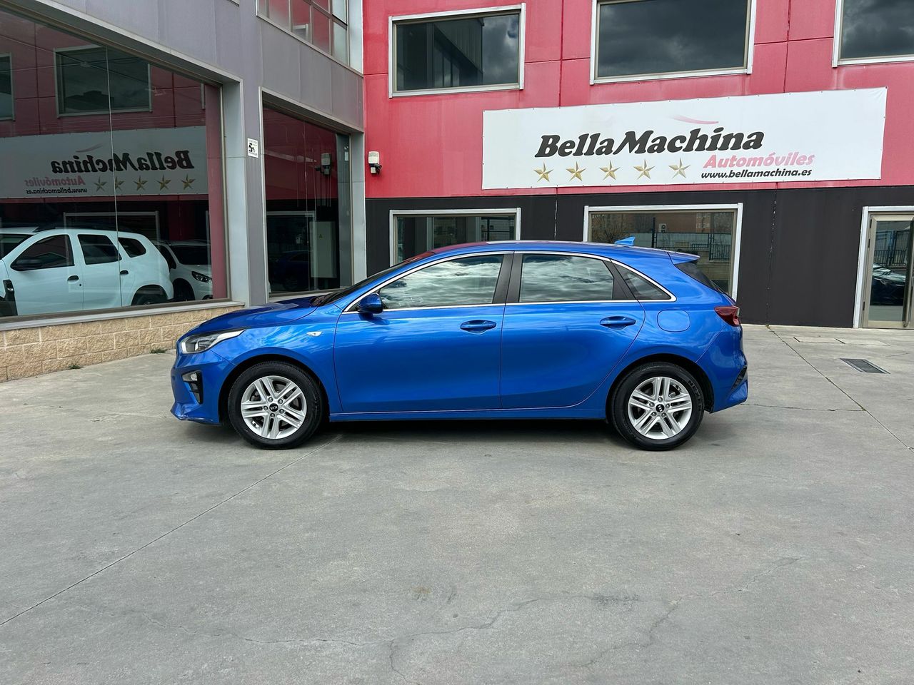Kia Ceed 1.6 MHEV iMT 100kW (136CV) Drive - Foto 2