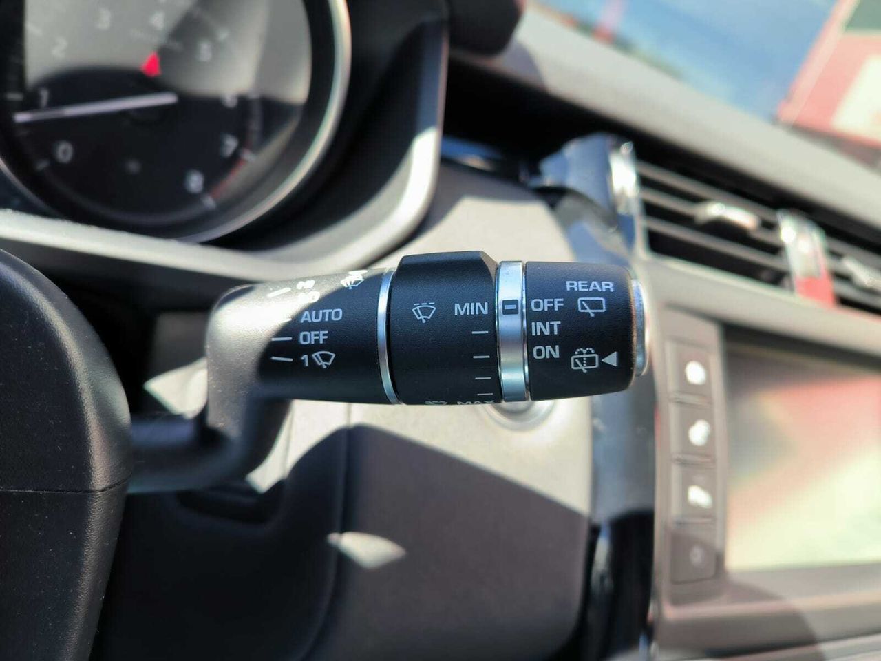Land-Rover Discovery 3.0 Si6 250kW (340CV) HSE Auto - Foto 2