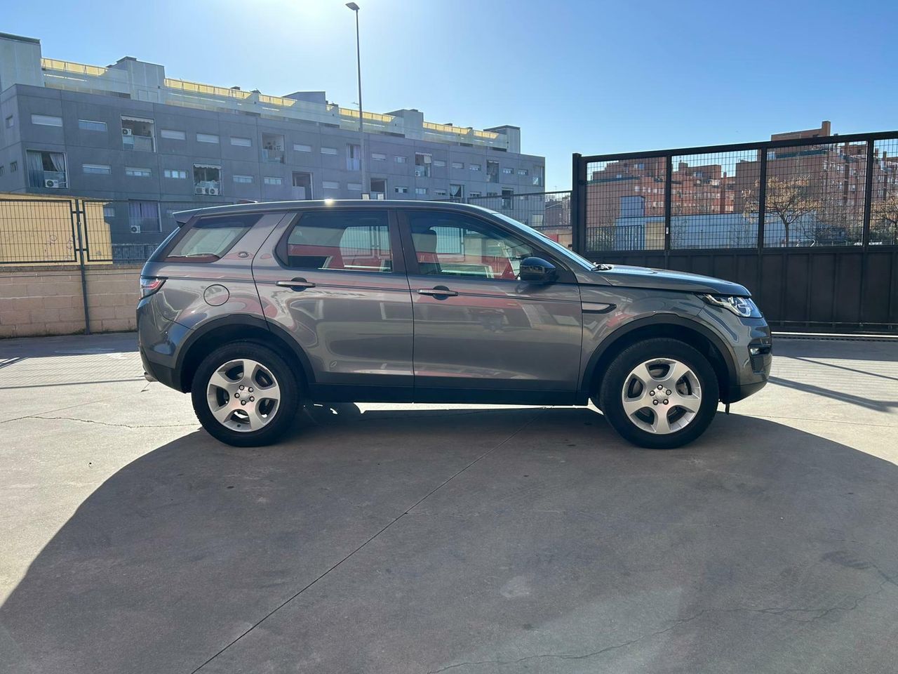 Land-Rover Discovery Sport 2.0L eD4 110kW (150CV) 4x2 SE - Foto 2