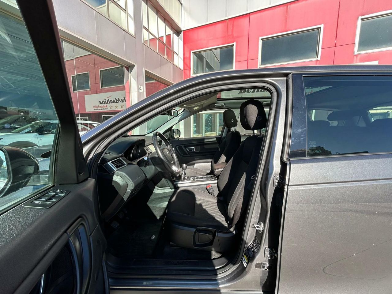Land-Rover Discovery Sport 2.0L eD4 110kW (150CV) 4x2 SE - Foto 2