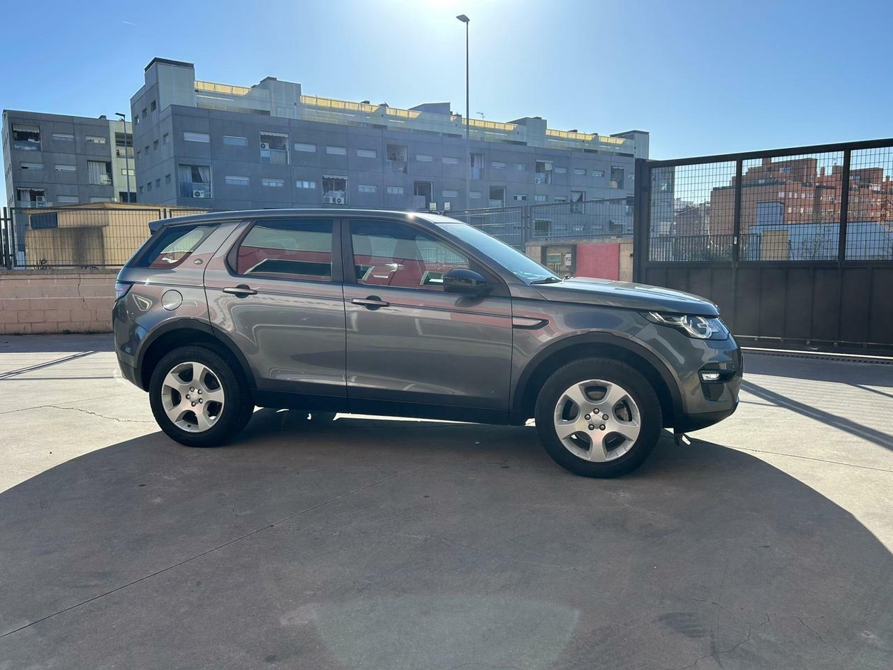 Land-Rover Discovery Sport 2.0L eD4 110kW (150CV) 4x2 SE - Foto 2