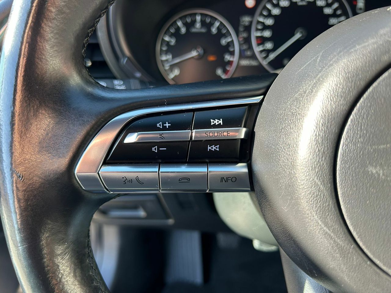Mazda 3 2.0 e-SKYACTIV-X ZENITH - Foto 2