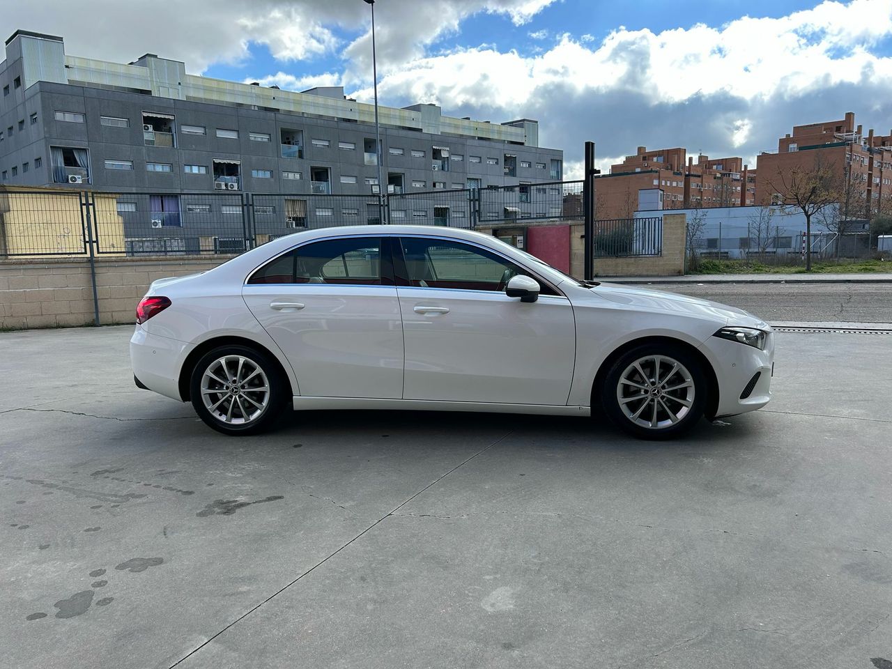 Mercedes Clase A Sedán A 180 d - Foto 2