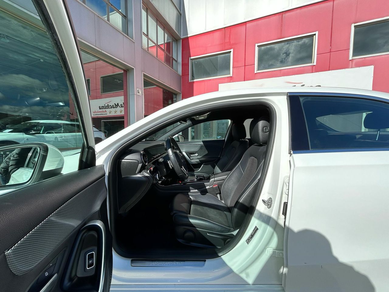 Mercedes Clase A Sedán A 180 d - Foto 2