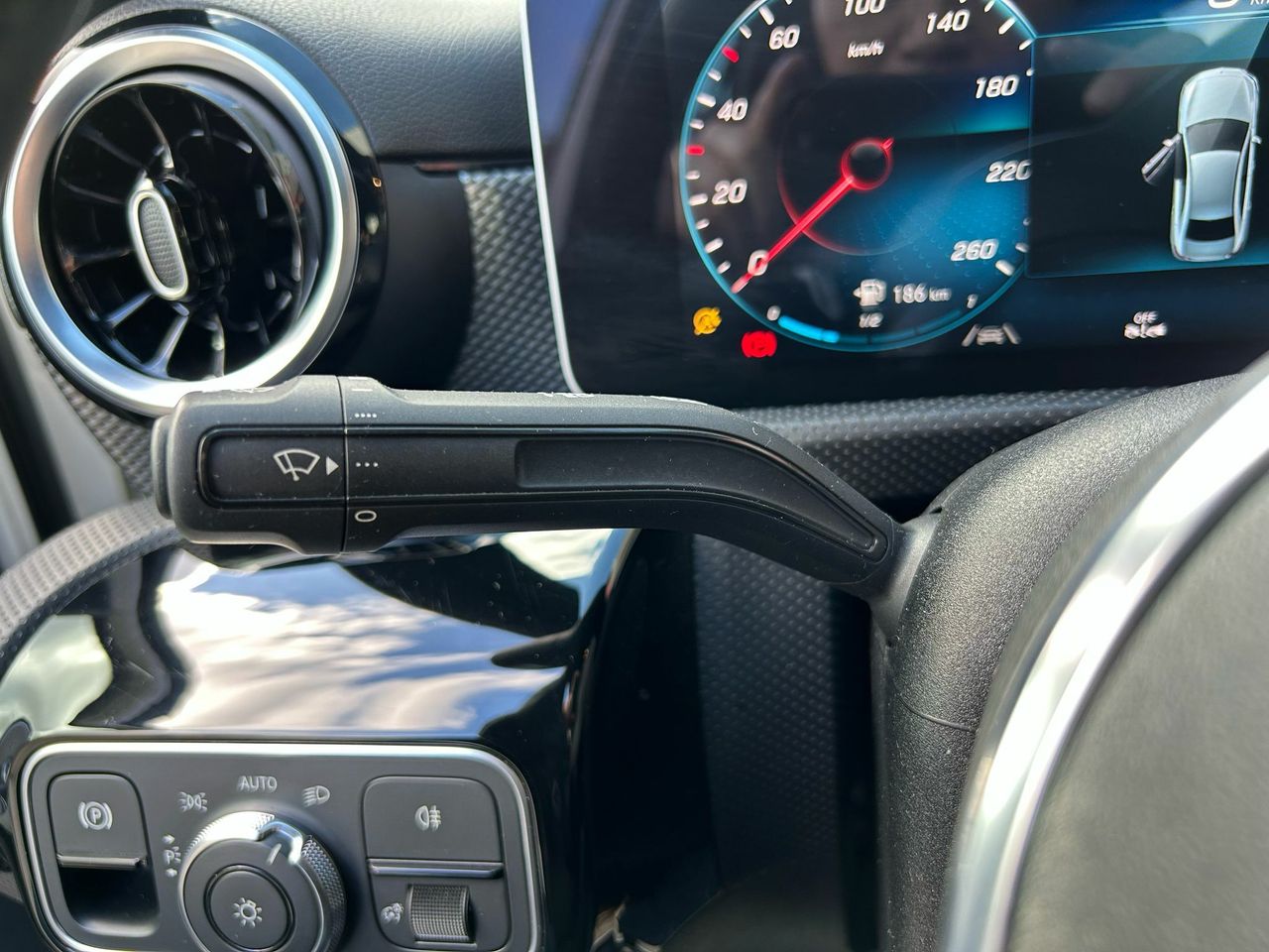 Mercedes Clase A Sedán A 180 d - Foto 2