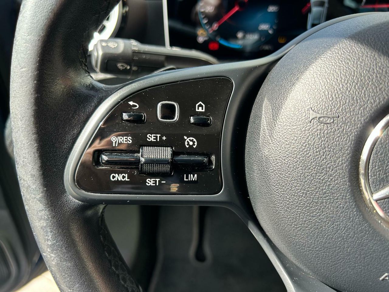 Mercedes Clase A Sedán A 180 d - Foto 2