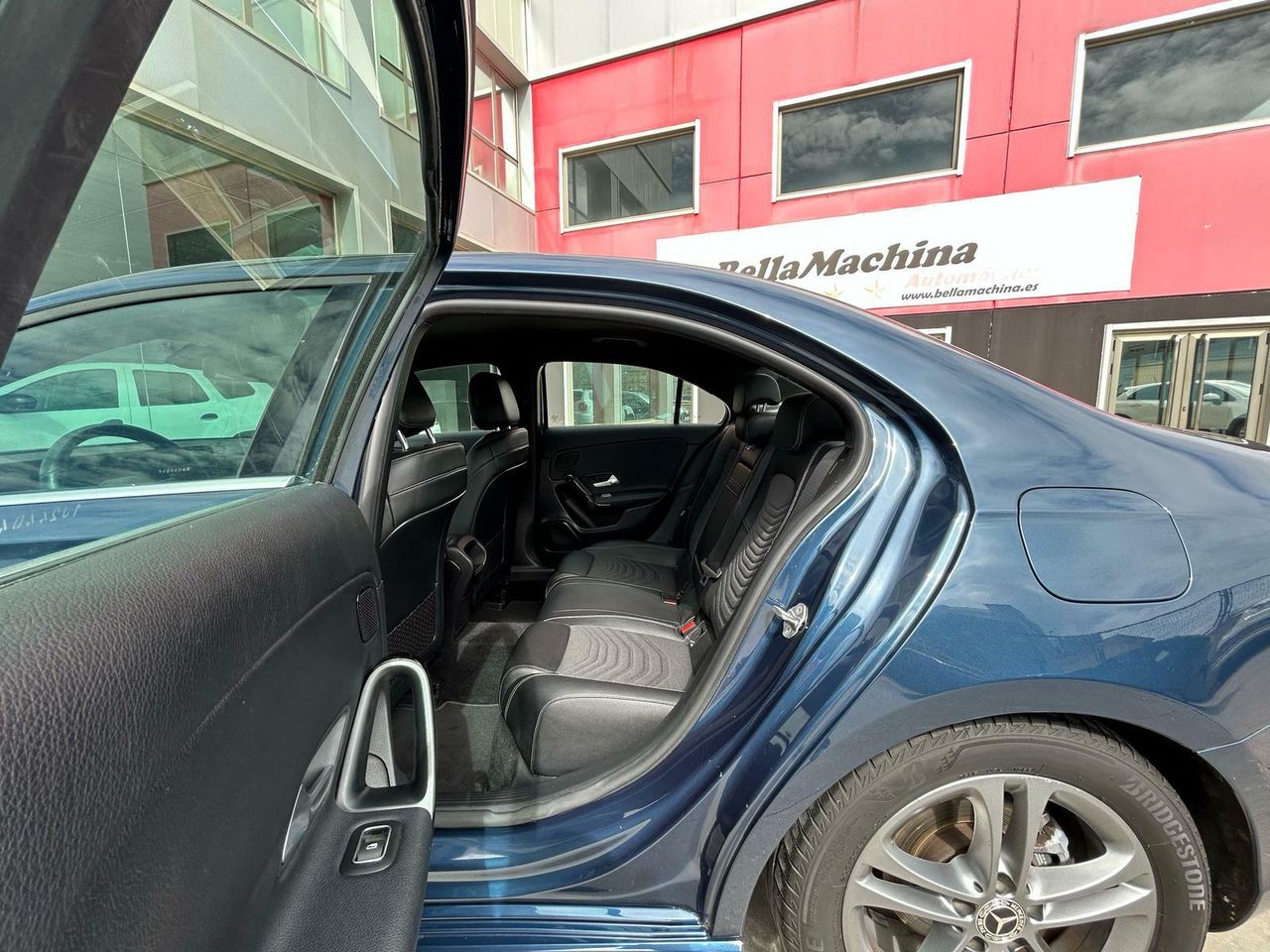 Mercedes Clase A Sedán A 180 d - Foto 2