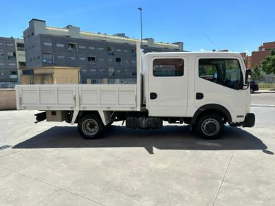 Nissan NT400 CABSTAR 6 PLAZAS CAJA ABIERTA