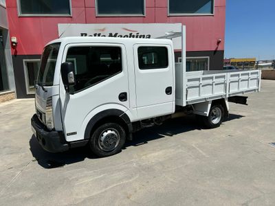 Nissan NT400 CABSTAR 6 PLAZAS CAJA ABIERTA
