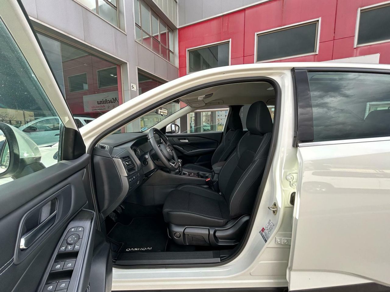 Nissan Qashqai DIG-T 103kW (140CV) mHEV 4x2 Acenta - Foto 2