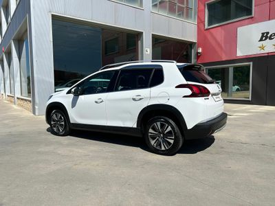 Peugeot 2008 Allure 1.6 BlueHDi 73KW (100CV)