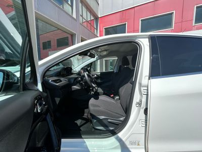 Peugeot 208 5P Tech Edition1.2L PureTech 60KW (82CV)