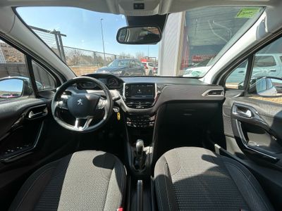 Peugeot 208 5P Tech Edition1.2L PureTech 60KW (82CV)