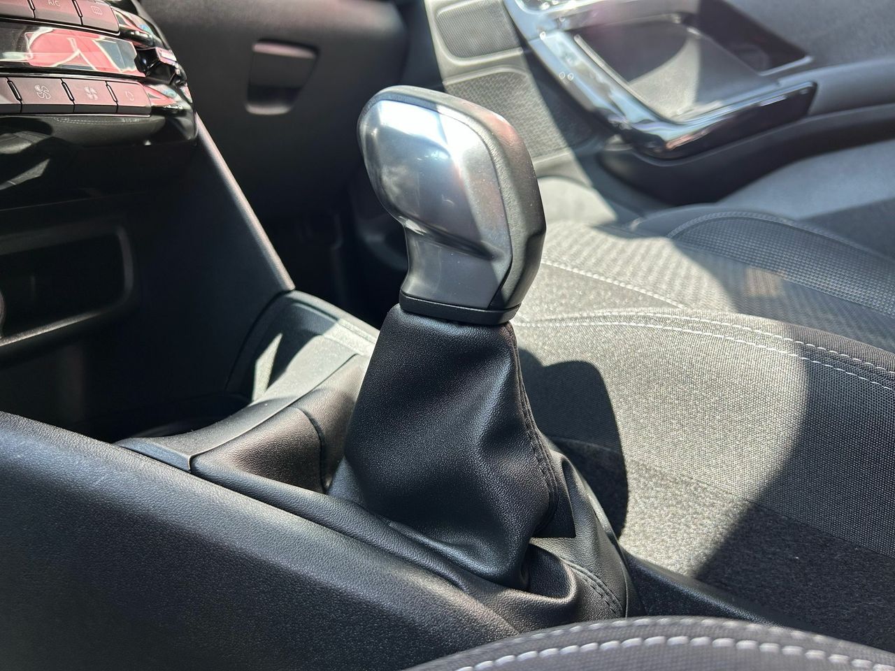 Peugeot 208 5P Tech Edition1.2L PureTech 60KW (82CV) - Foto 2