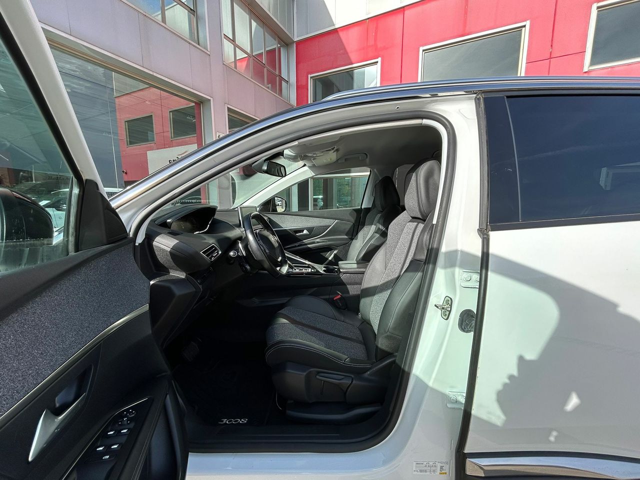 Peugeot 3008 1.5 BlueHDi 96kW (130CV) S&S Allure EAT8 - Foto 2