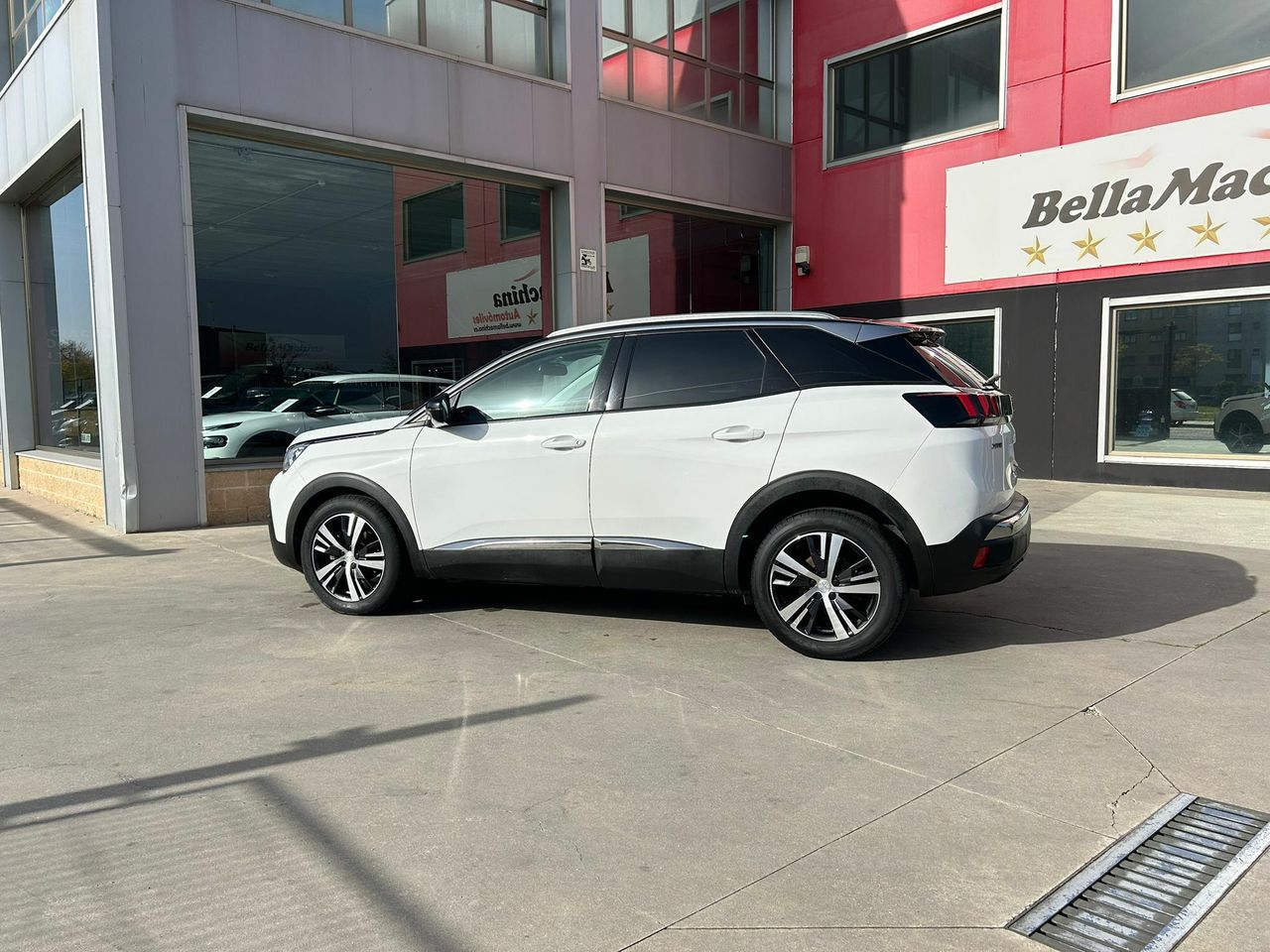 Peugeot 3008 1.5 BlueHDi 96kW (130CV) S&S Allure EAT8 - Foto 2