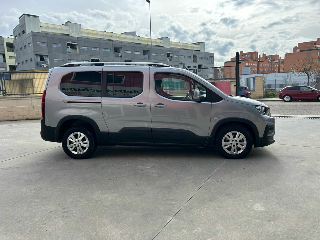 peugeot rifter 2021 / foto grande (3)
