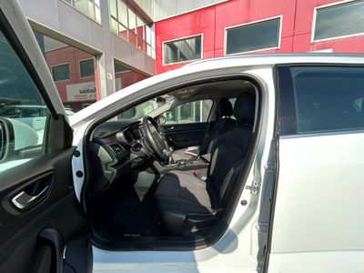 Renault Megane S.T. Limited Blue dCi 85 kW (115CV)