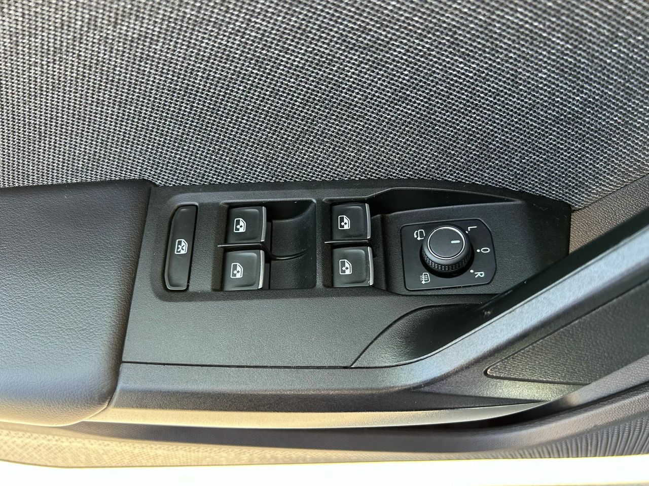 Seat Leon SP 1.5 TSI 96kW S&S Xcellence - Foto 2