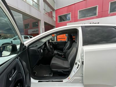 Toyota Auris 1.8 140H Hybrid Feel!