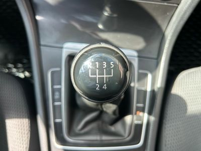 Volkswagen Golf Advance 1.6 TDI 85kW (115CV)
