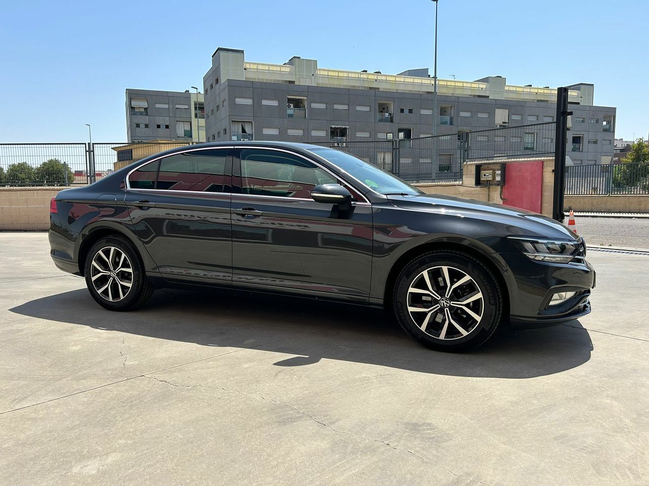 Volkswagen Passat Executive 2.0 TDI 110kW (150CV) DSG - Foto 2
