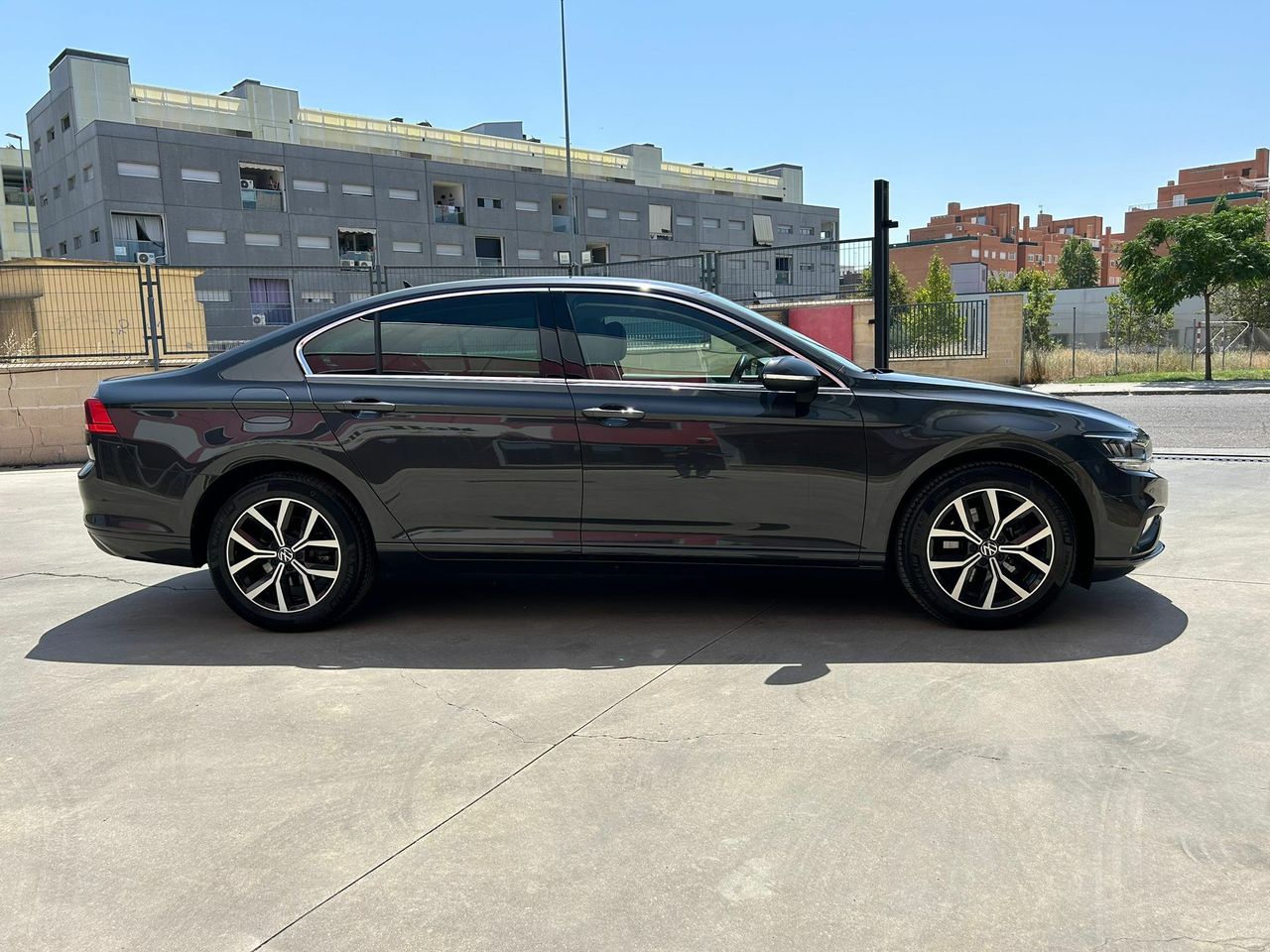 Volkswagen Passat Executive 2.0 TDI 110kW (150CV) DSG - Foto 2
