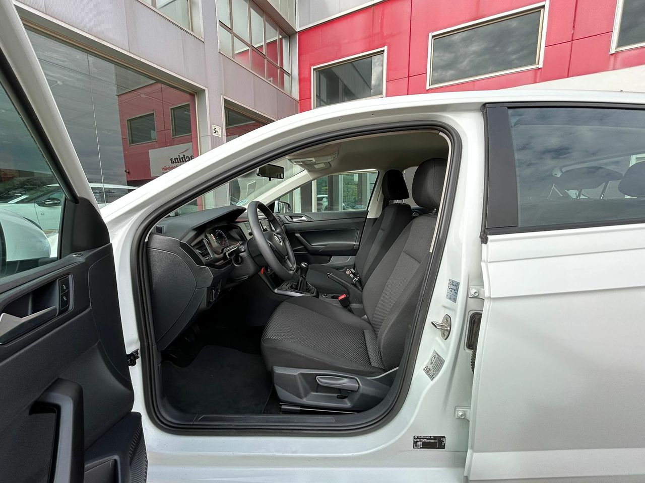 Volkswagen Polo Edition 1.0 59kW (80CV) - Foto 2