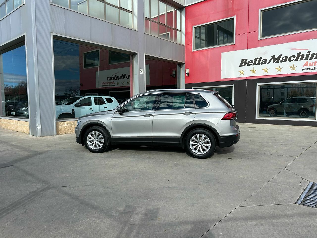 Volkswagen Tiguan Advance 2.0 TDI 110kW (150CV) DSG - Foto 2