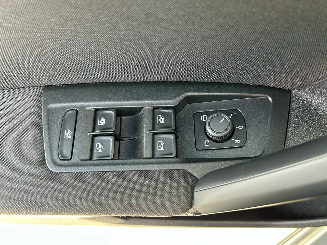 Volkswagen Tiguan Advance 2.0 TDI 110kW (150CV) DSG - Foto 2