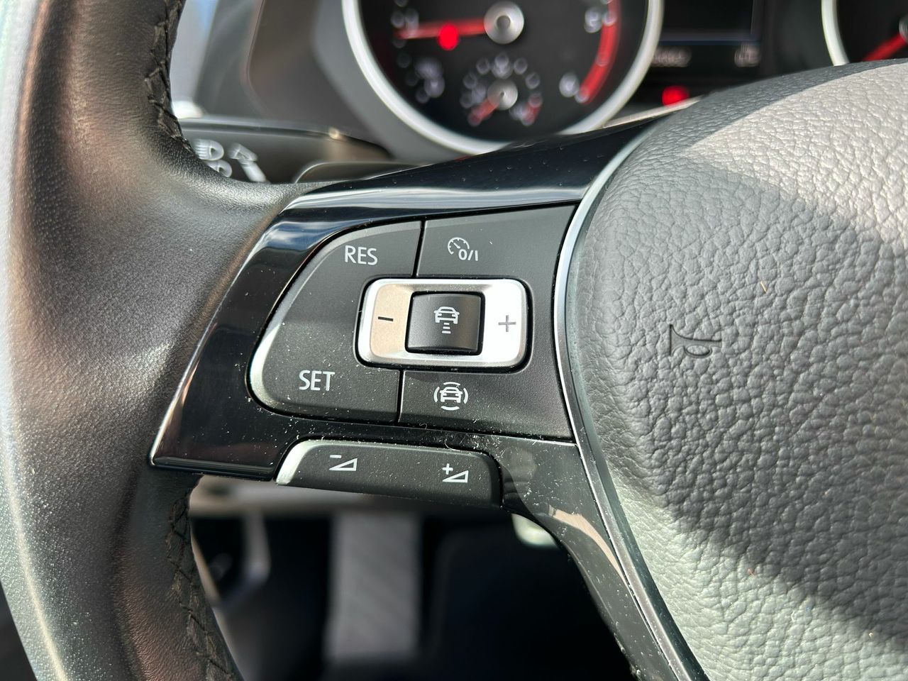 Volkswagen Tiguan Advance 2.0 TDI 110kW (150CV) DSG - Foto 2