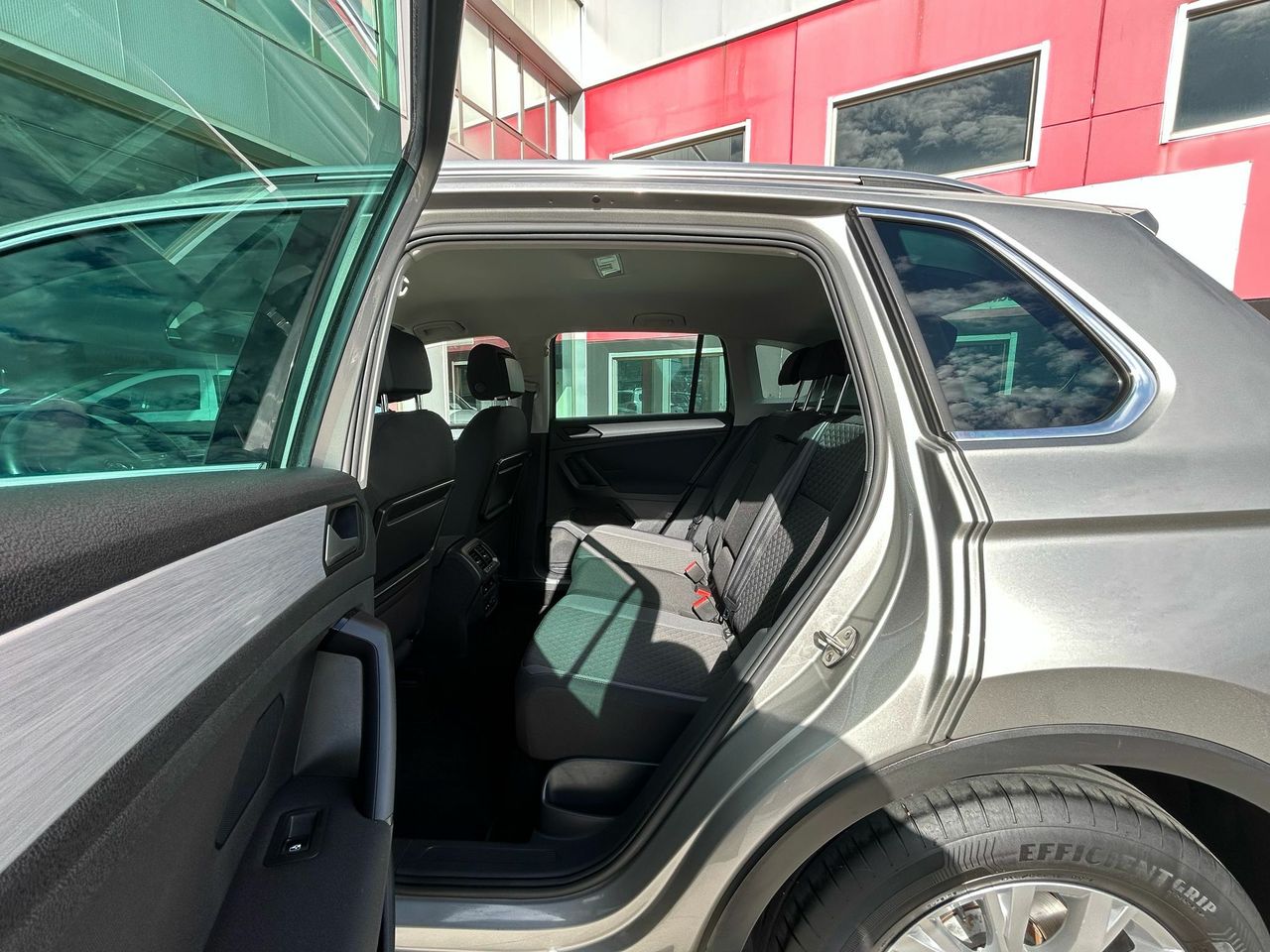Volkswagen Tiguan Advance 2.0 TDI 110kW (150CV) DSG - Foto 2
