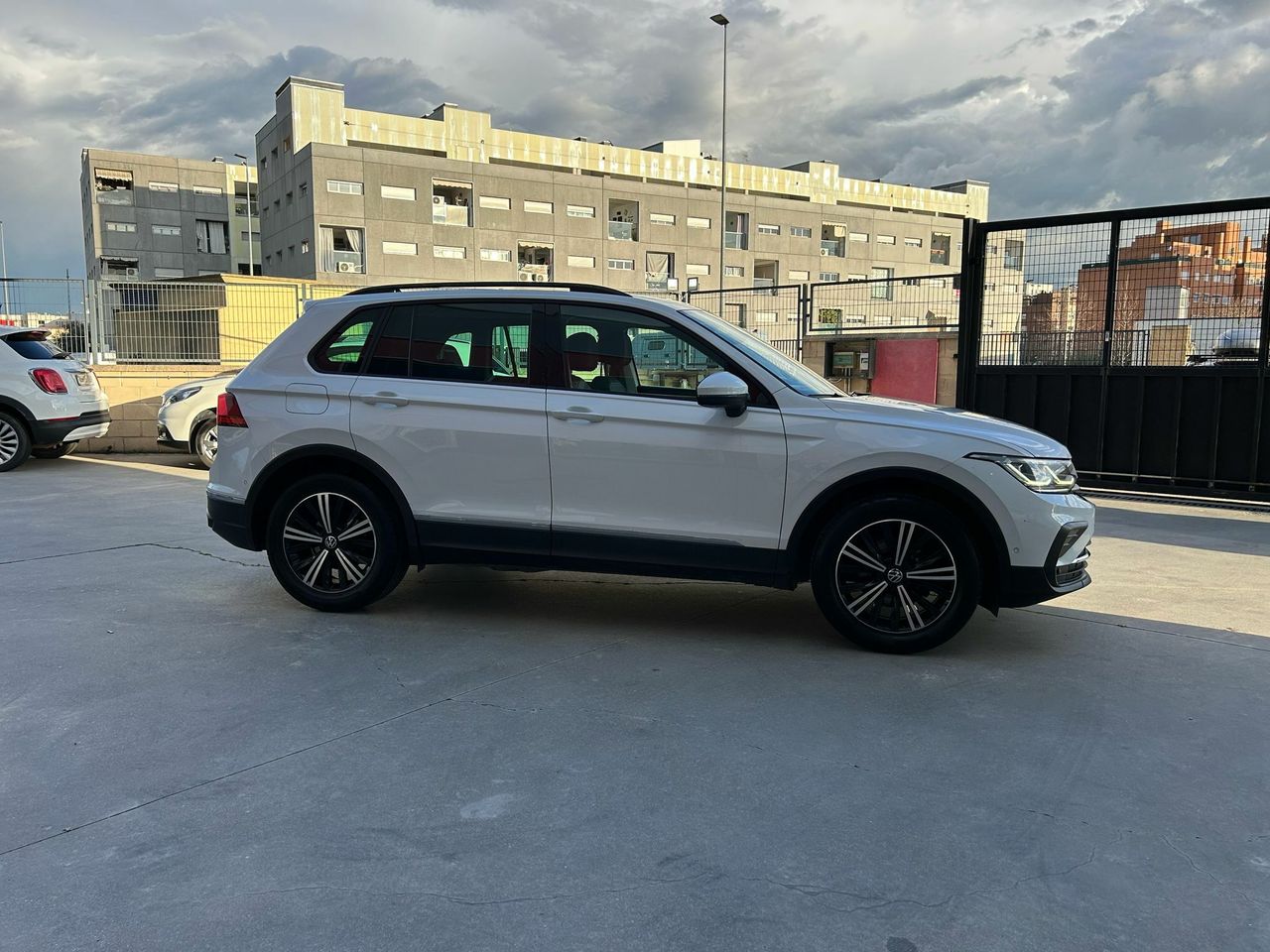 Volkswagen Tiguan Life 1.5 TSI 110kW (150CV) DSG - Foto 2