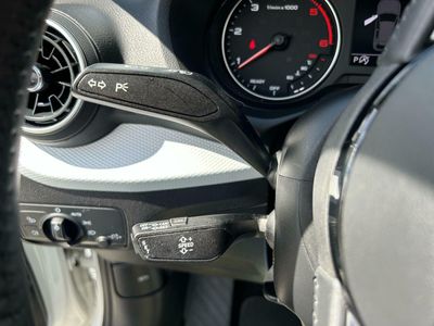 Audi Q2 Design 35 TDI 110kW (150CV) S tronic