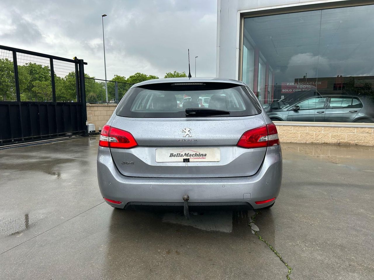 Peugeot 308 SW Active BlueHDi 130 S&S EAT8 - Foto 2
