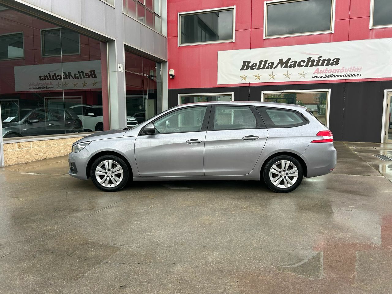 Peugeot 308 SW Active BlueHDi 130 S&S EAT8 - Foto 2