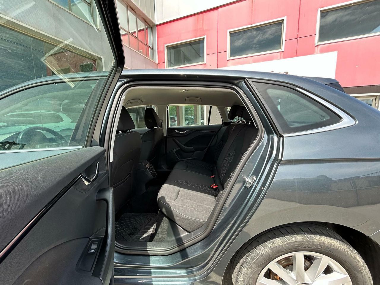 Skoda Scala 1.0 TSI 81KW (110 CV) Ambition - Foto 2