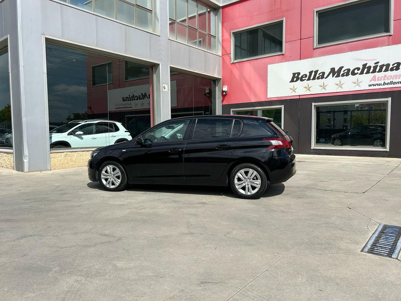 Peugeot 308 5p GT Line 1.2 PureTech 130 S&S EAT6 - Foto 2