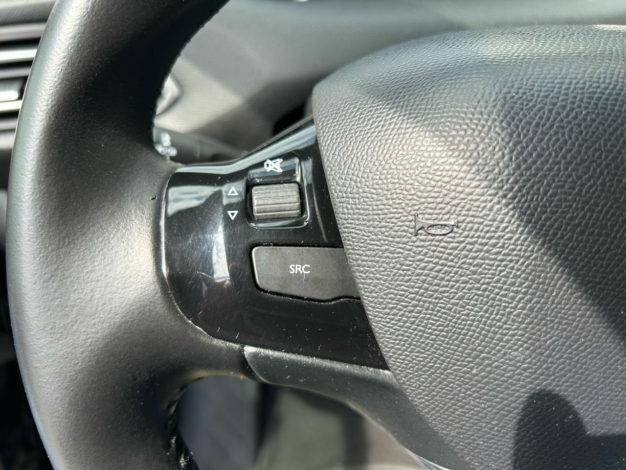 Peugeot 308 5p GT Line 1.2 PureTech 130 S&S EAT6 - Foto 2