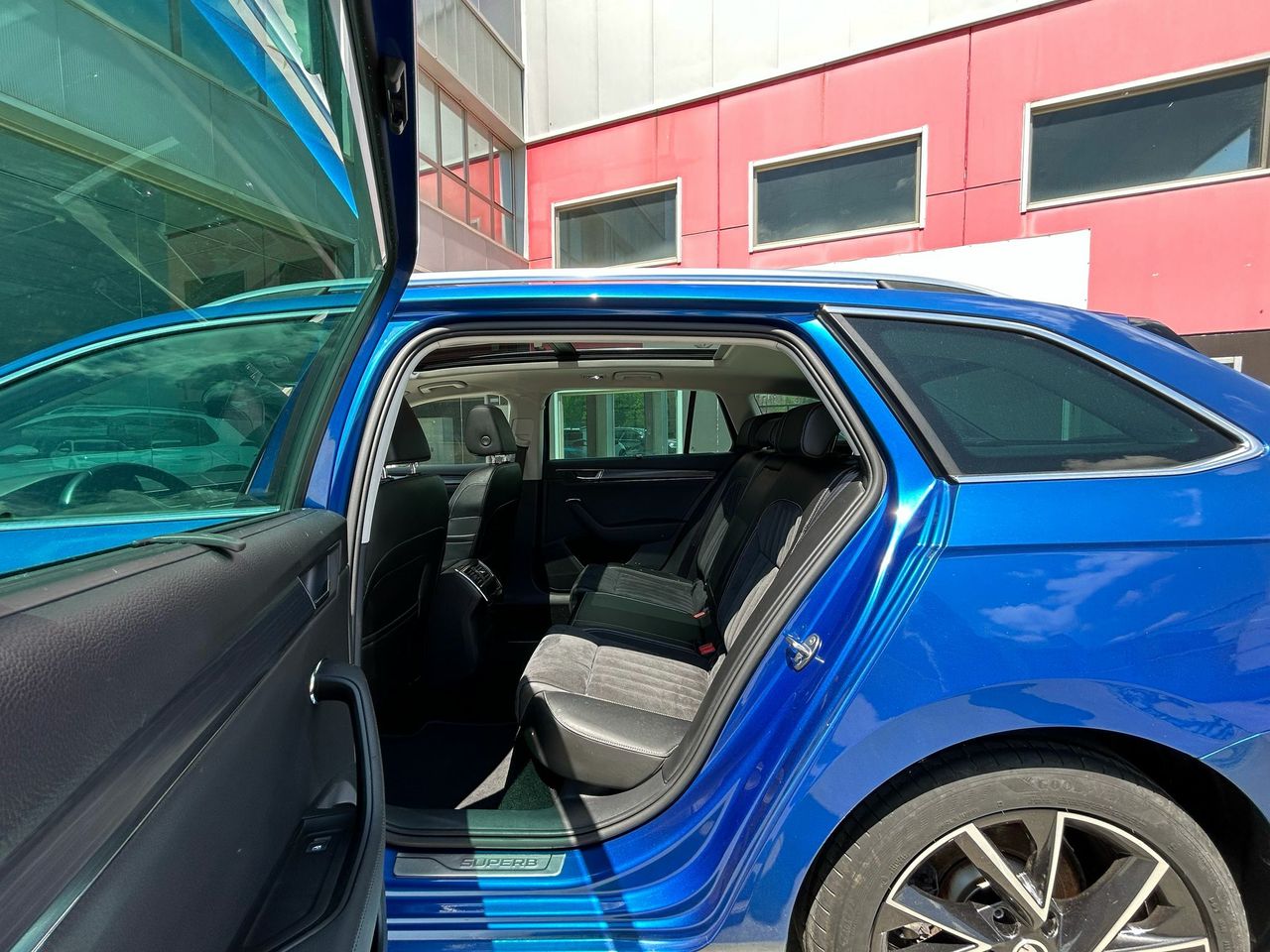 Skoda Superb Combi 2.0 TDI 110kW (150CV) Style - Foto 2