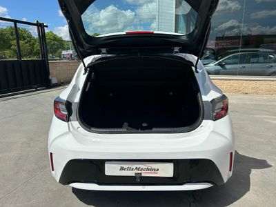 Toyota Corolla 1.8 125H ACTIVE TECH E-CVT