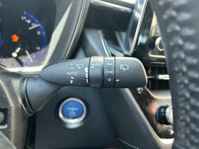 Toyota Corolla 1.8 125H ACTIVE TECH E-CVT