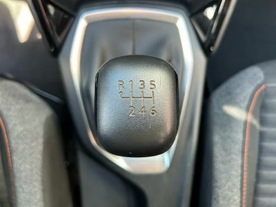 Peugeot 208 BlueHDi 73kW (100CV) Active
