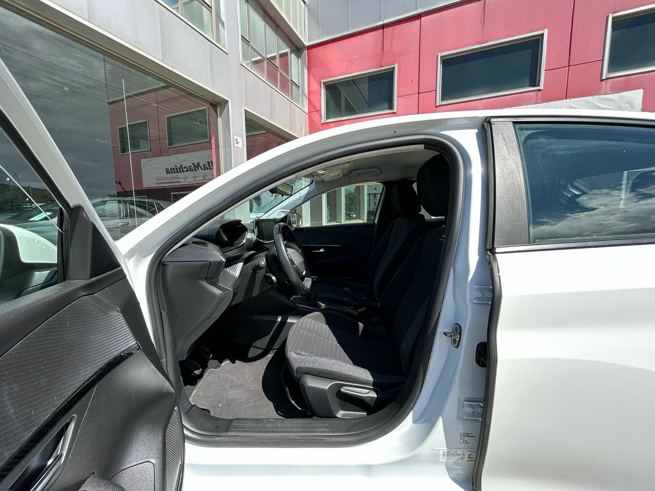 Peugeot 208 BlueHDi 73kW (100CV) Active - Foto 2