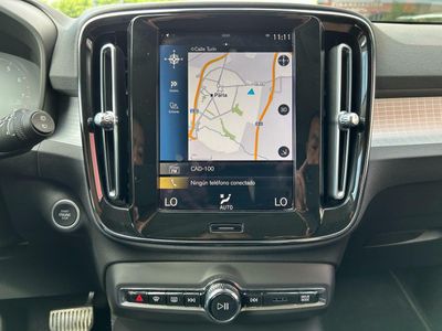 Volvo XC40 1.5 T2 Momentum Pro Auto