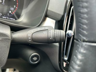 Volvo XC40 1.5 T2 Momentum Pro Auto