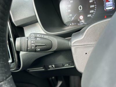 Volvo XC40 1.5 T2 Momentum Pro Auto
