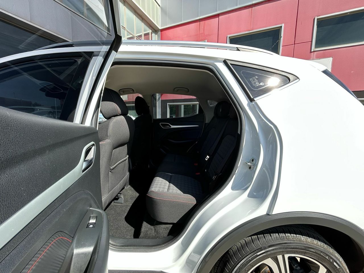 MG ZS 1.5 Comfort - Foto 2